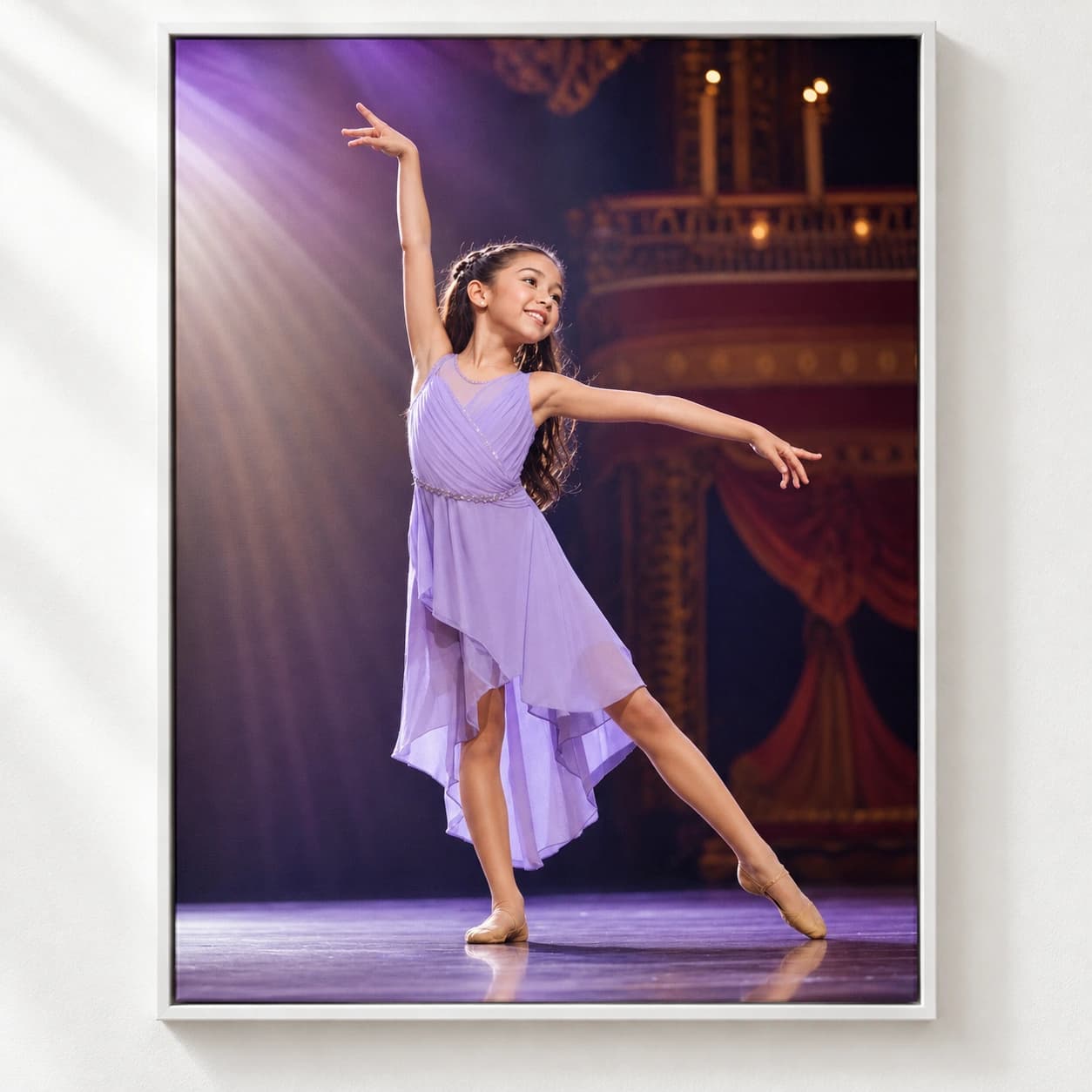 Future Dancer: white floating frame